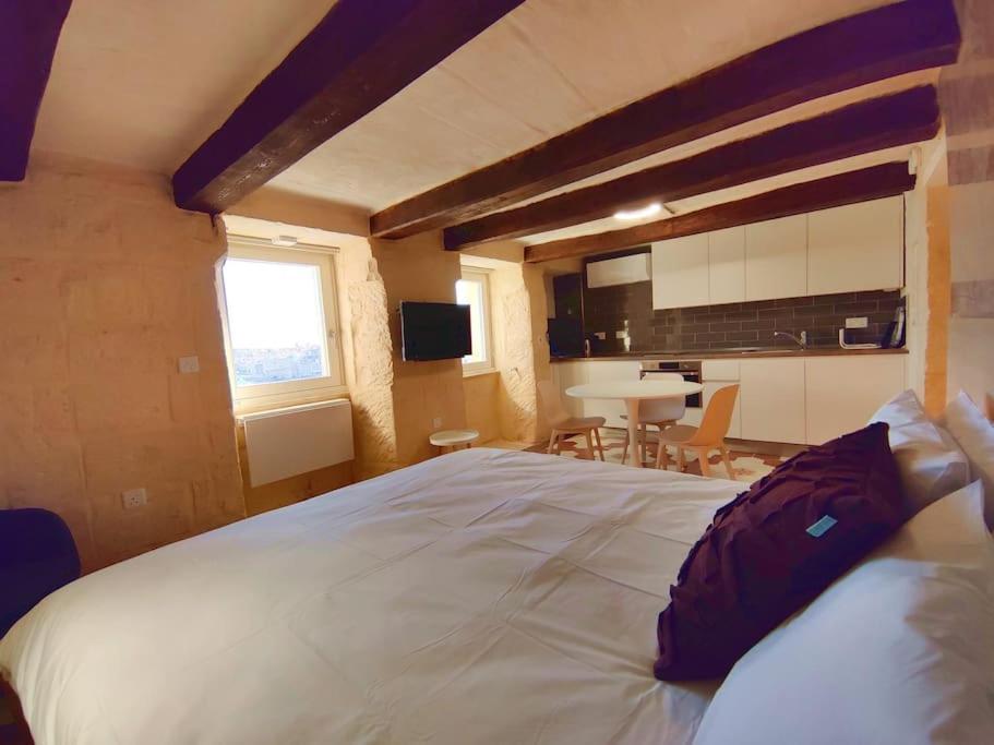 Coast 52 Savynomad Harbour Residences Wow Views วัลเลตตา ภายนอก รูปภาพ